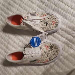 Columbia womens boat shoes NEW w tags